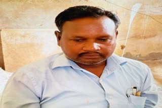 Raipur ACB arrested Patwari taking bribe