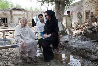 Pakistan under the worst flood in the country's history says Angelina Jolie