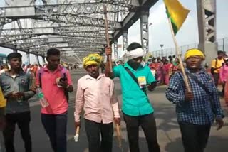 Kurmi march in Howrah Bridge