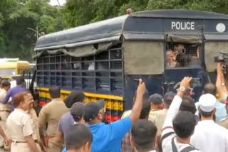 PFI Protest against raid in Pune