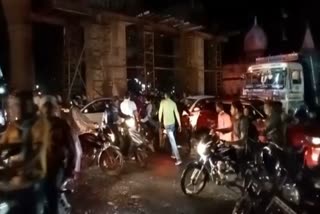 Narmadapuram Drivers fight video viral