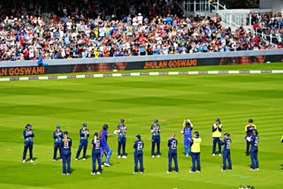 Jhulan Goswami Farewell Match  Guard of Honour given to Jhulan  Jhulan Goswami last match  Jhulan Goswami latest news  झूलन गोस्वामी विदाई मैच  झूलन को दिया गया गार्ड ऑफ ऑनर  झूलन गोस्वामी का आखिरी मैच  झूलन गोस्वामी ताजा खबर