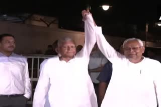 Bihar CM Nitish kumar and RJD Supremo Lalu Prasad met Sonia Gandhi
