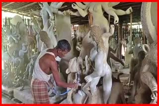 Potters busy at Tingkhong in Dibrugarh