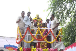 Governor Tamilisai paid tribute to ilamma idol