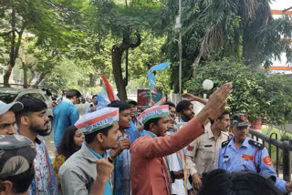 nsui protest against makhanlal vice chancellor