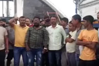 Temporary acquittal workers protest at Numaligarh