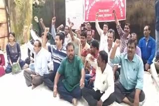 Indefinite strike of revenue employees