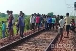 youth-wearing-earphones-hit-by-train-in-balod