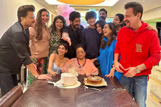 Anil Kapoor celebrated his mother's 88th Birthday