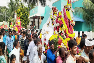 வீடியோ:திண்டுக்கல் அருகே மூங்கில்பட்டியில் புரவி எடுப்பு விழா