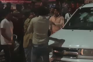 Indore fight On Road