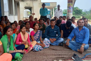 health workers on strike in giridih