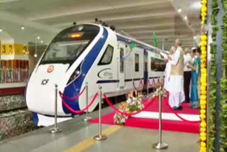 PM Modi inaugurate vande bharat train