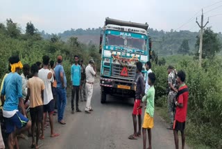 girl died in Road Accident in Dumka