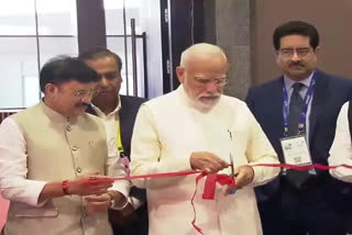 pm-narendra-modi-launches-5g-telecom-services-from-delhi