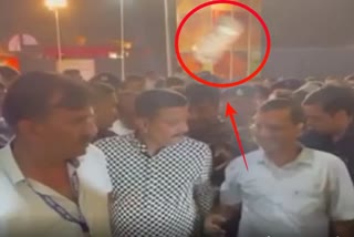 Attempted attack by throwing water bottle on Delhi CM Arvind Kejriwal in Rajkot of Gujarat