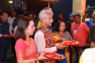 60-foreign-ministers-played-garba-in-the-presence-of-external-affairs-minister-jaishankar-in-vadodara