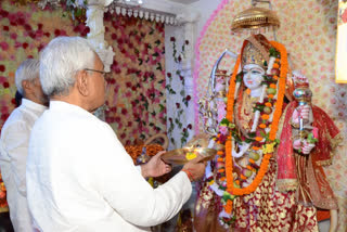 CM Nitish Kumar visited puja pandals