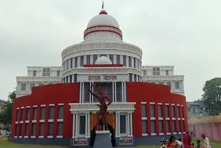 Puja pandal built on lines of Jharkhand assembly