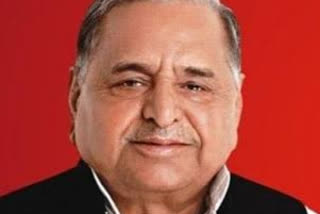 For Mulayam's long life, SP workers pray in temples across UP