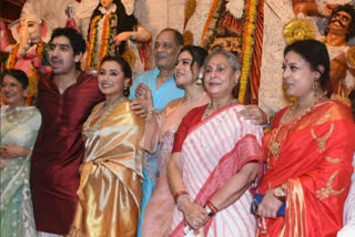 Kajol teases Jaya Bachchan for not removing her mask at Durga Puja