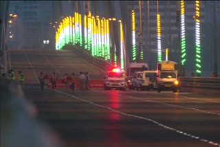 Maharashtra: Four cars and an ambulance crash on Bandra Worli Sea Link