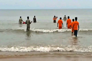 AP: Four dead, one missing after being washed away at Suryalanka beach