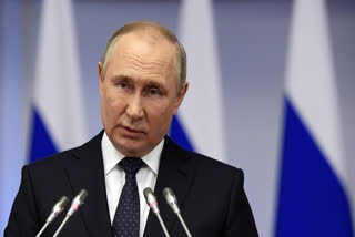 Putin signs laws annexing 4 Ukrainian regions