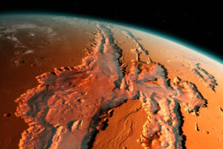 Scientists find new evidence for liquid water on Mars