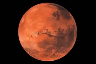 Scientists find new evidence for liquid water on Mars  liquid water on Mars  ചൊവ്വയുടെ ദക്ഷിണ ധ്രുവത്തിലെ  ചൊവ്വയില്‍ ദ്രാവക രൂപത്തില്‍ ജലം  life in mars  ചൊവ്വയുമായി ബന്ധപ്പെട്ട പഠനങ്ങള്‍  study on Mars  ചൊവ്വയില്‍ ജീവന്‍