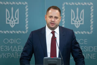 Kyiv dismisses Russia's annexation of Ukrainian regions as "worthless"