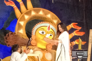 Rituparna Sengupta at Hazra park puja