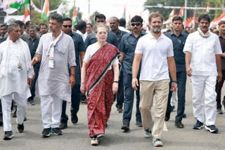 Sonia Gandhi joins Bharat Jodo Yatra in Karnataka  karnataka  Mandya  sonia gandhi  കര്‍ണാടക  മാണ്ഡ്യ  ഭാരത് ജോഡോ യാത്ര  രാഹുല്‍ ഗാന്ധി  സോണിയ ഗാന്ധി  Bharat Jodo Yatra