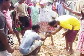 Public-protest-with-durga-idols in Hojai