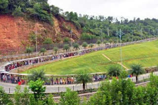 Heavy Devotees Rush in Tirumala