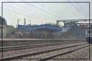 Miscreants to iron pipe to rail track at Doiwala station, major accident averted