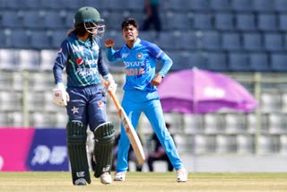 women s asia cup 2022  women s asia cup  ind w pak w  india vs pakistan  ind w pak w score updates  വനിത ഏഷ്യ കപ്പ്  ഇന്ത്യ vs പാകിസ്ഥാന്‍  നിദ ദാര്‍  nida dar  Bismah Maroof