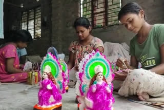 Artisans extremely busy in making Lakshmi idol in Nadia
