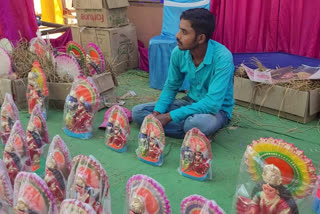 Artisans looking for better income at Lakshmi Puja in Malda