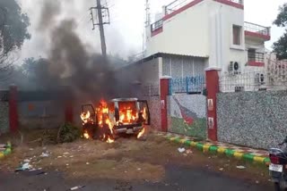 Fire in car at Sonipat railway station