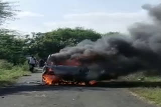 dewas fire in moving car