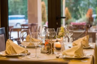 delhi hotel restaurants open