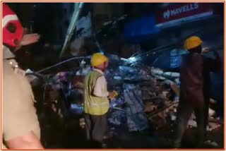 building collapsed in Delhi