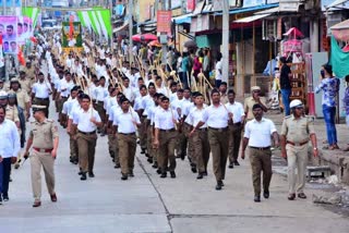 parade of ganavesadhari volunteers