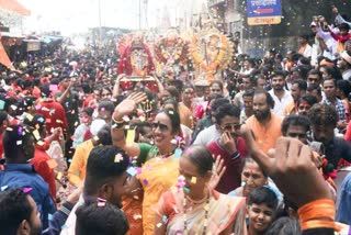 Occasion on Kojagiri Purnima thousands devotees visited at Saptshringi Fort nashik