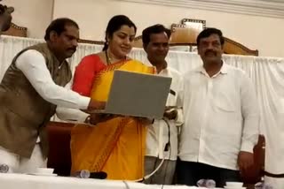 Actress Tara Anuradha released the soundtrack of Bommai achievement