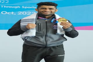 J&K's Abhishek Jamwal steals limelight while big guns roar at top of medal charts