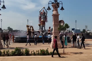 crowd of devotees in mahakal lok