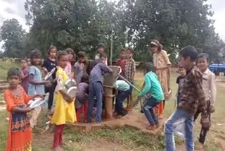 Children Wash Plate in school